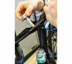 Motorex - Carbon Paste - Pâte De Montage 9 Motorex - Carbon Paste - Pâte De Montage -VTT Soldes motorex carbon paste pate de montage 2 3840x2160