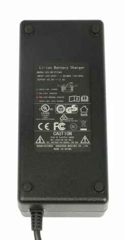 Derby Cycle - Chargeur Groove Go Pour Kalkhoff Durban & Raleigh Austin -VTT Soldes derby cycle chargeur groove go kalkhoff raleigh dos 3840x2160