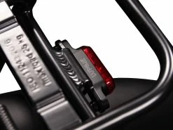 Lupine - Feu Arrière C14 G Pour Vélo électrique (montage Sur Porte-bagages Arrière) -VTT Soldes lupine feu arriere c14 g pour vae montage porte bagages arriere detail 1 3840x2160