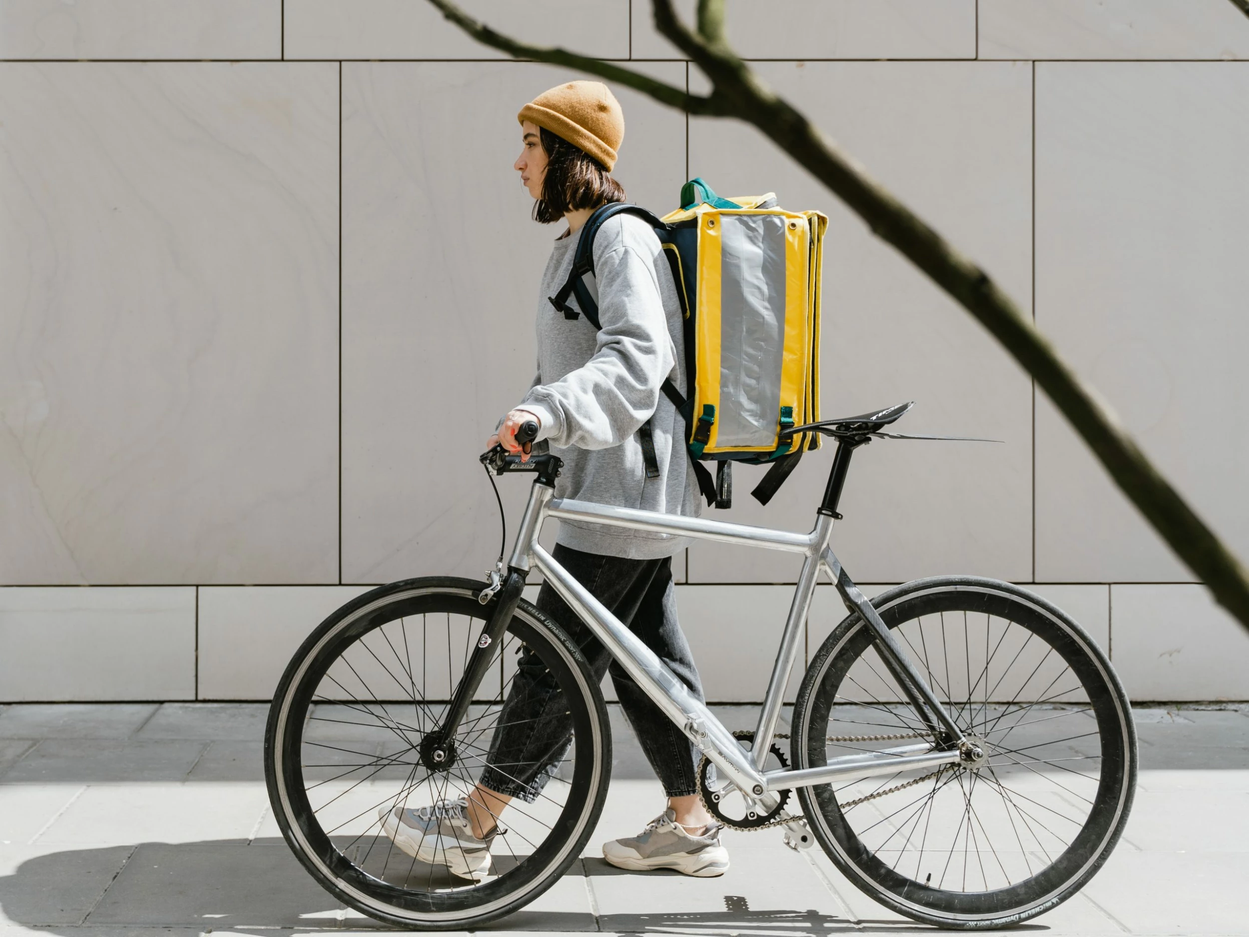 VTT Soldes -VTT Soldes pexels mart production 7706574 scaled